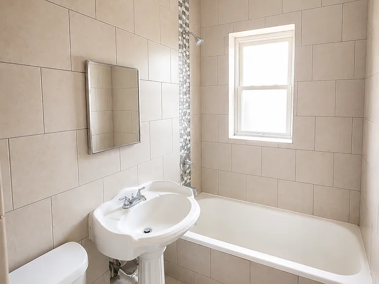 220 Roseville Ave #210 — Photo 2