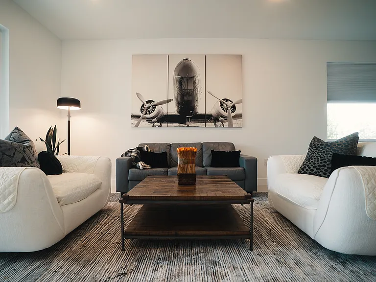Coral Harbour Dr — Photo 16