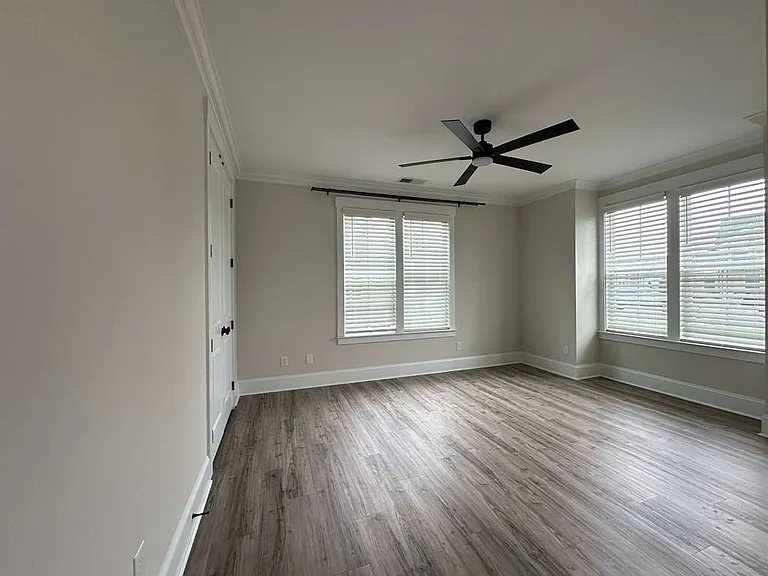 216 Aquinas Way — Photo 22