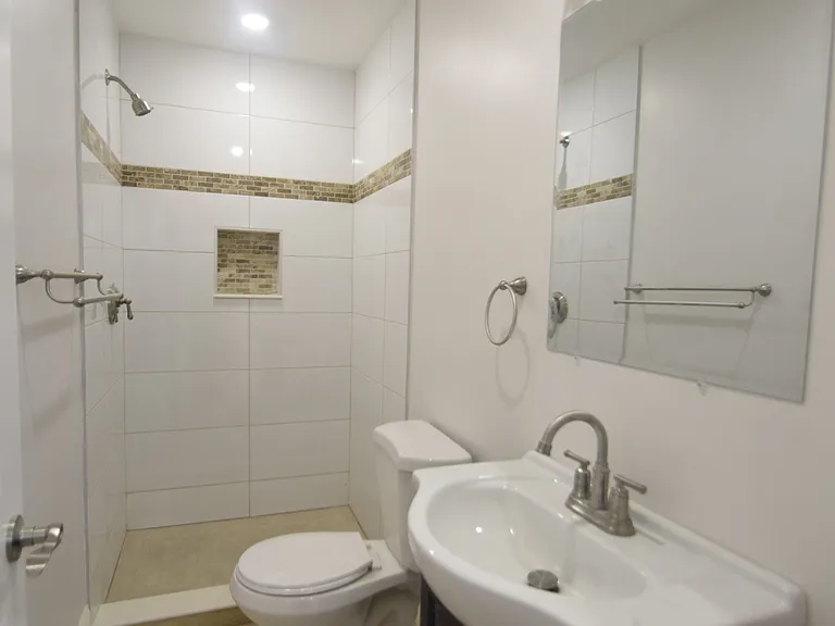 31 Harvard St #2 — Photo 10