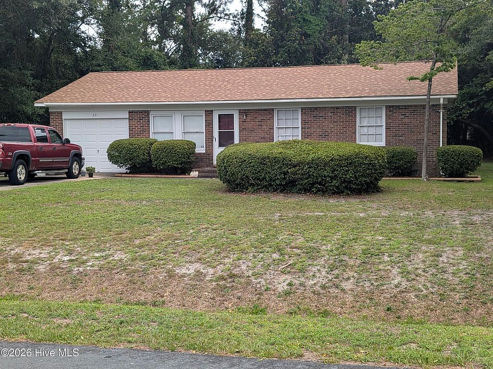 1st image of 221 Seminole Trail