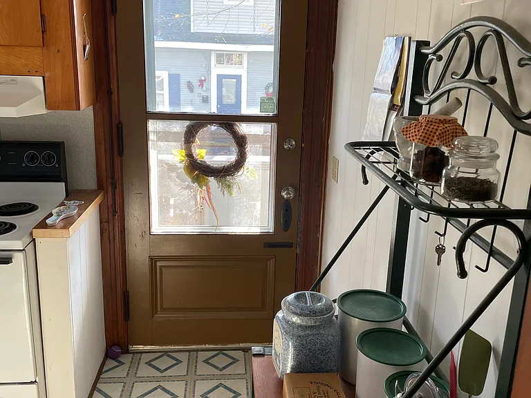 12 Pearl St #1 — Photo 8