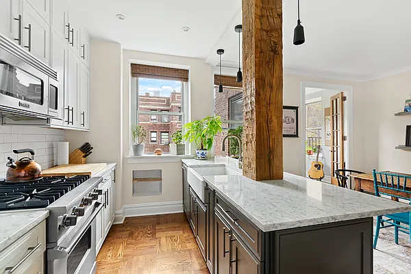 Sold by Compass | media 17