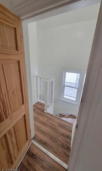 569 Morris St — Photo 8