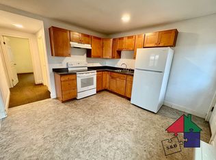 33 Malletts Bay Ave #2B, Winooski, VT 05404