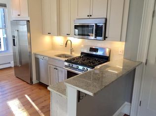 13 Allen St, Newburyport, MA 01950