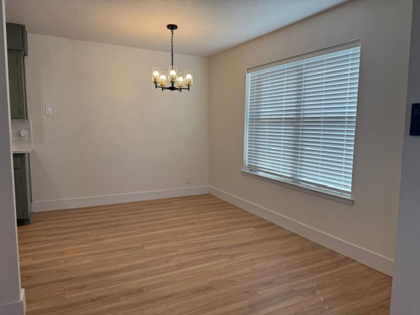405 Dunaway — Photo 2
