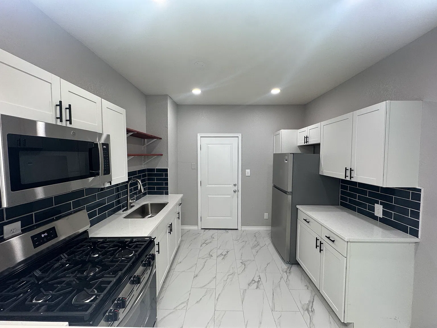 2 bed, 1200 sqft, $1,250 — Photo 3