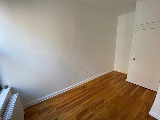 Rented by GreenVill Real Estate LLC | media 9