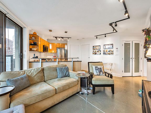 2nd image of 501 Pacific St #1007