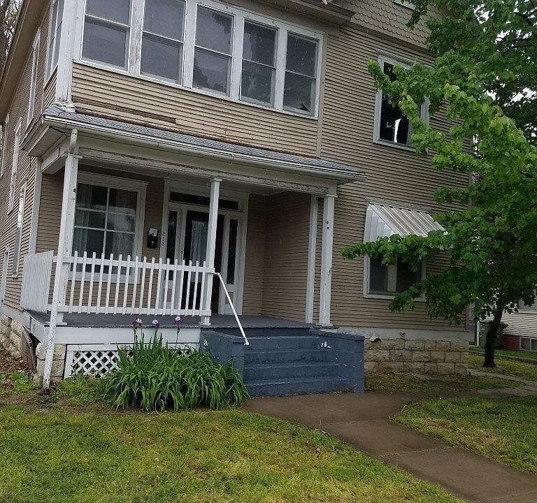 1st image of 213 S 9th St