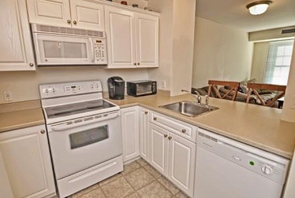 5th image of 145 Bennington St APT 311