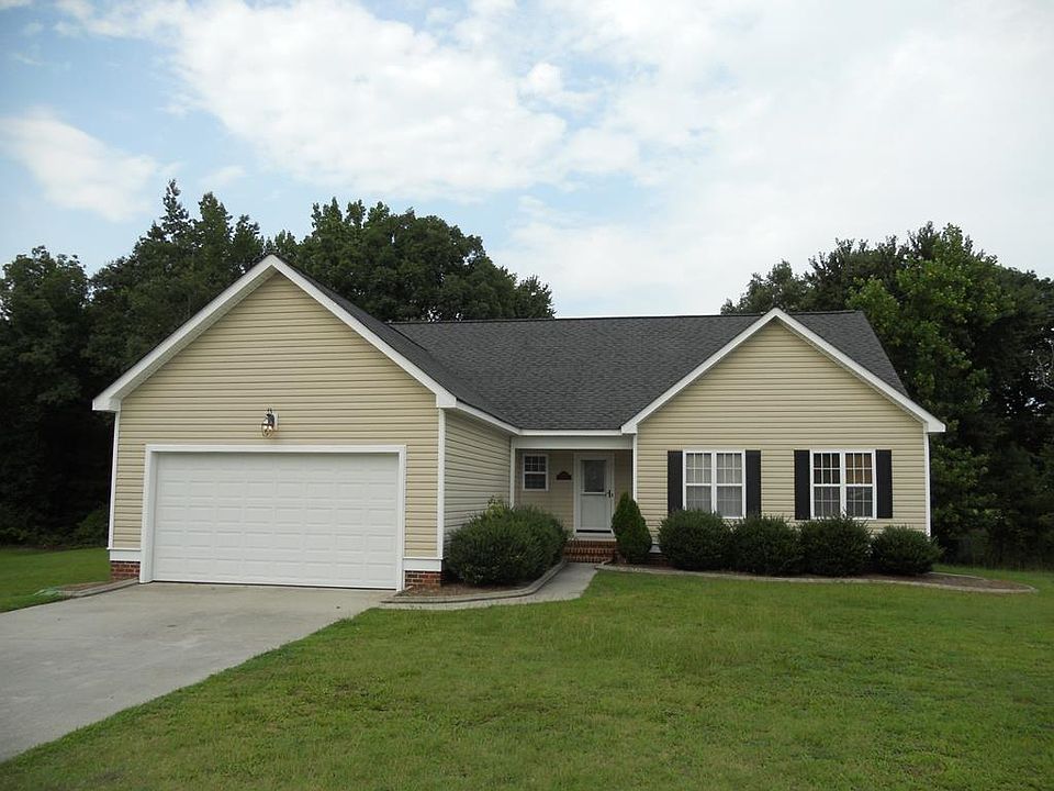 1st image of 105 Lauren Pl