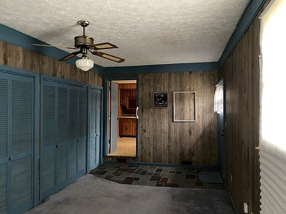 3rd image of 705 Fm Stafford Ave