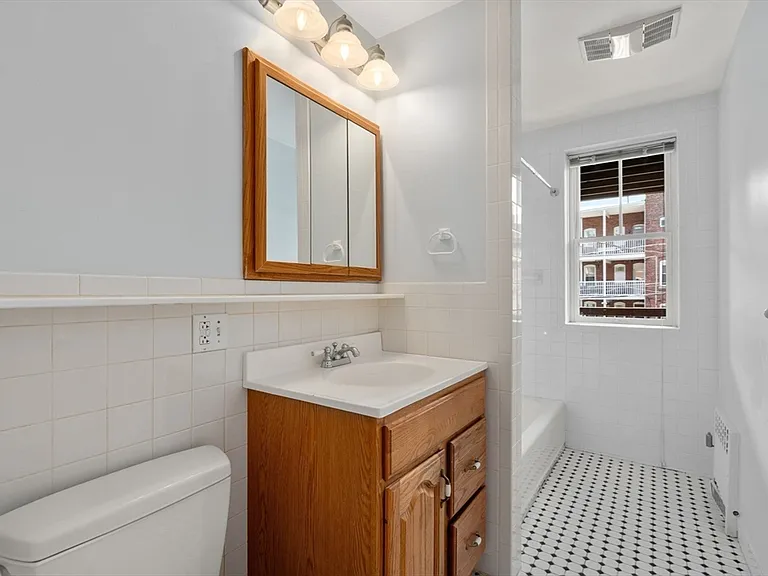 1863 Beacon St #1 — Photo 22