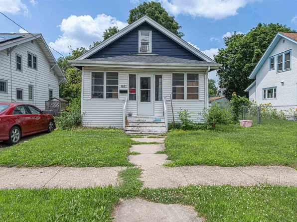 1816 Latham St, Rockford, IL 61103