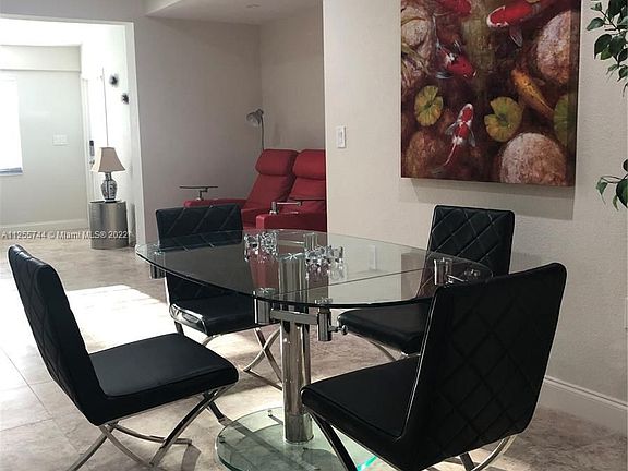 5th image of 11659 Griffing Blvd #3