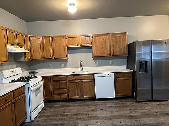 Eat-In Kitchen