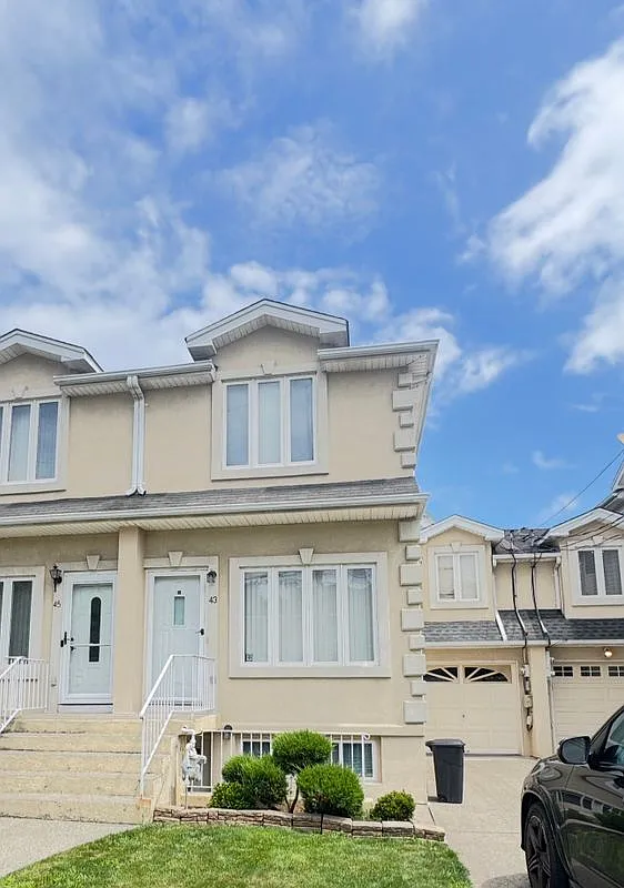 3 bed, 2.5 bath, 1622 sqft, $3,600 — Photo 1