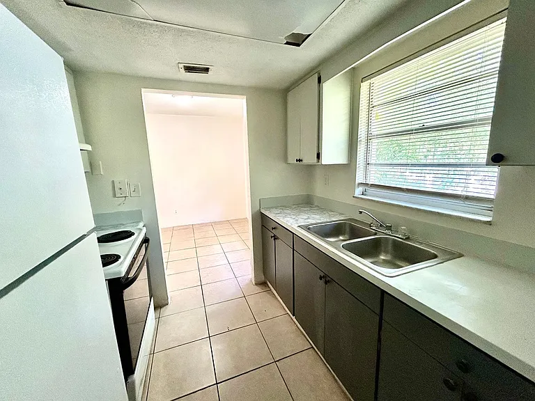 1221 Kennedy Rd #48 — Photo 7