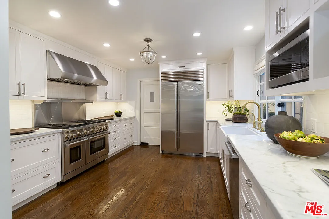 4 bed, 4.5 bath, 3768 sqft, $35,000 — Photo 4