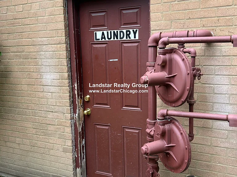 7320.5 N Ridge Blvd #2E — Photo 12