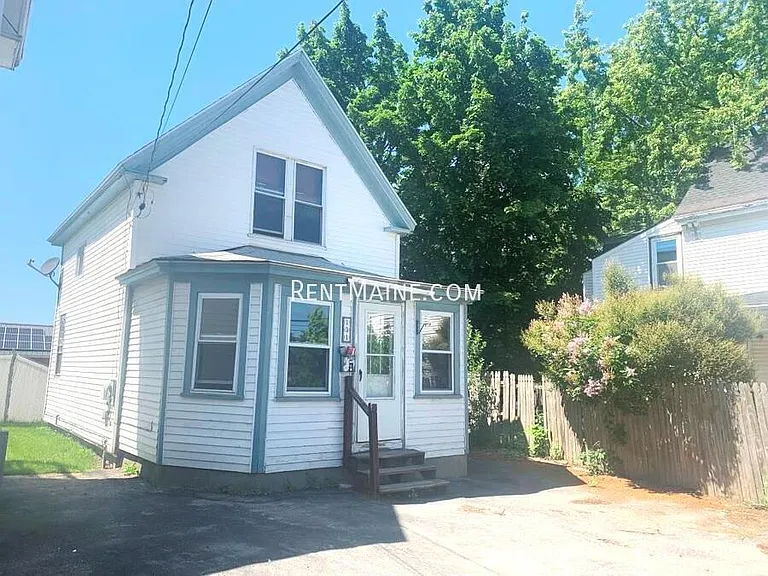 131 Main St — Photo 2