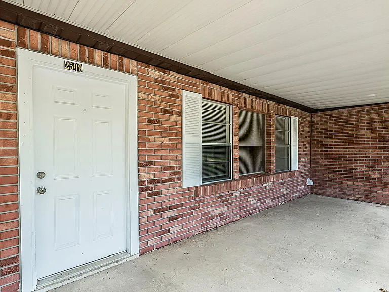 Alva Dr — Photo 9