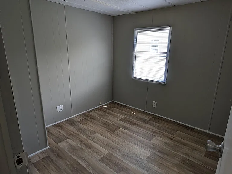 154 Callaway Ln — Photo 14