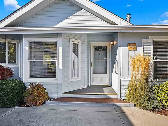 3rd image of 4318 S Sunny Creek Cir