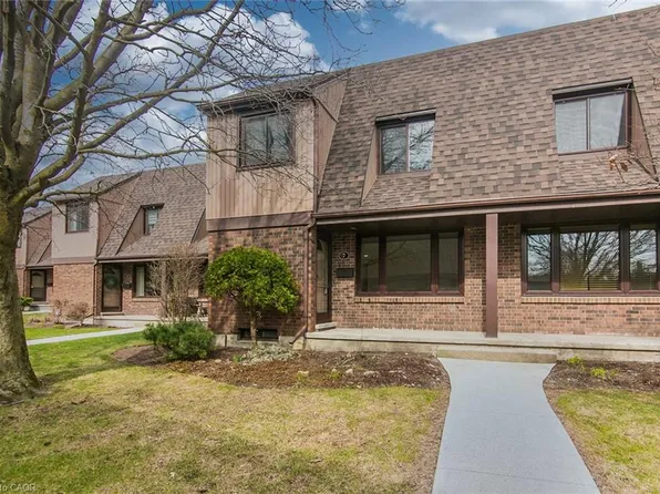 279 Sandowne Dr #7, Waterloo, ON N2K 2C1