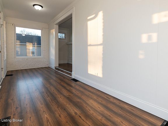 3rd image of 9201 Jefferson Ave