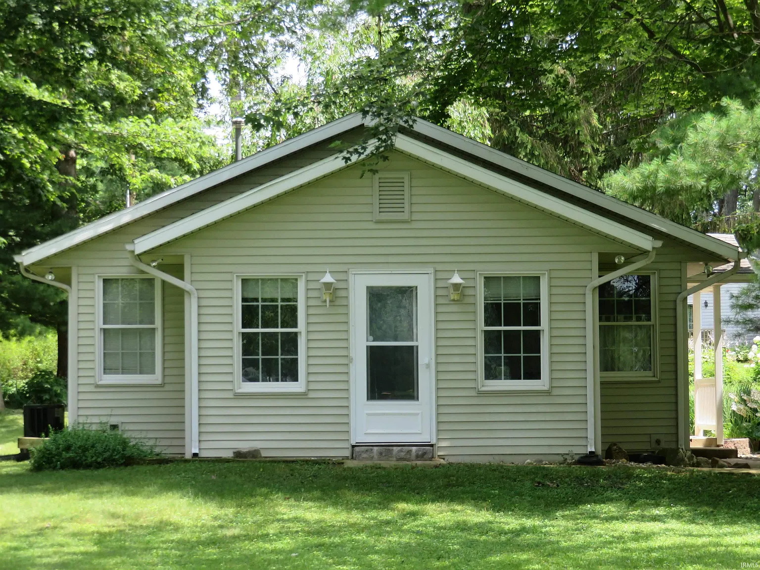 1540 S 485 E photo 1