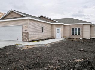 3505 30th St S, Moorhead, MN 56560