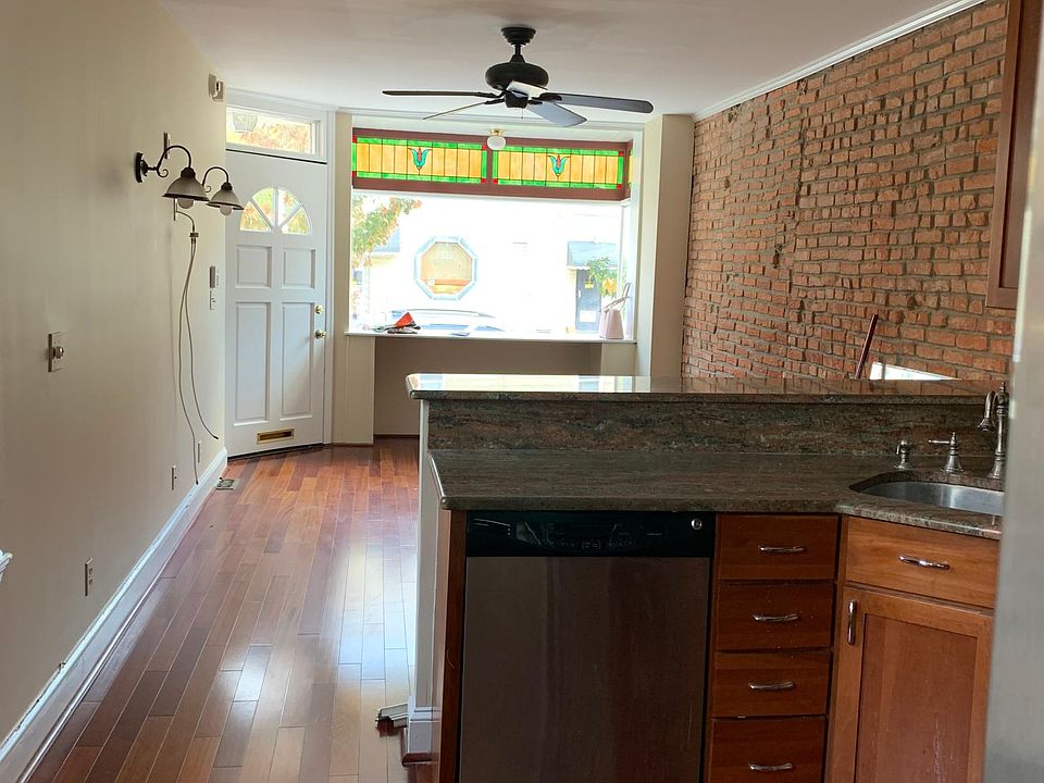 1st image of 1100 S East Ave