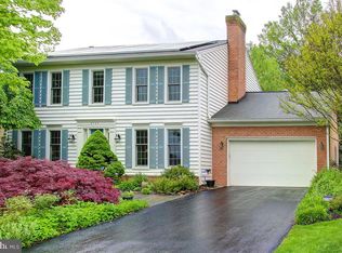 9705 Lookout Pl, Gaithersburg, MD 20886