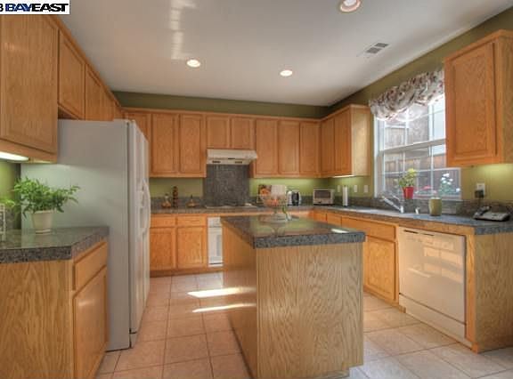 2nd image of 5135 Hinsdale Ct