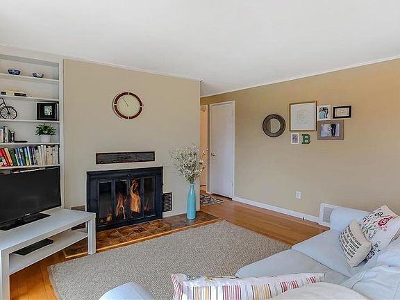 5th image of 5430 Goodman St