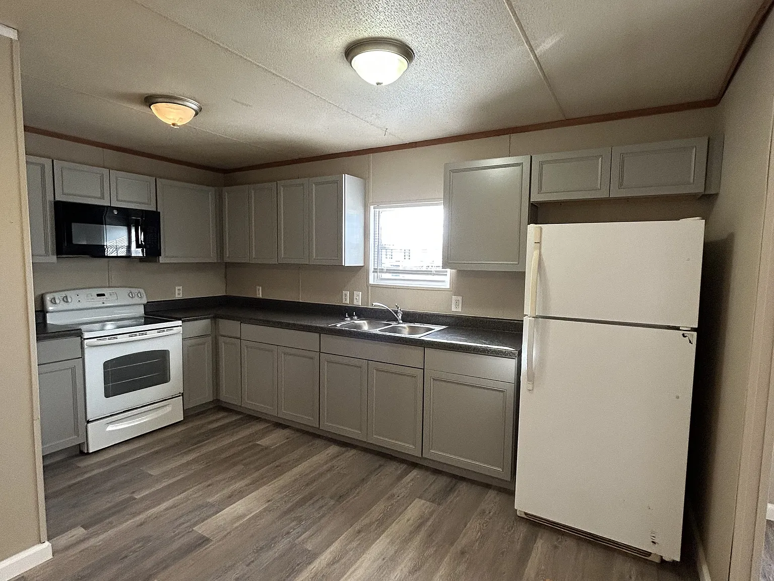 158 Zackary Street - 1 — Photo 4