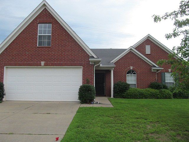 1st image of 112 Oakleigh Dr