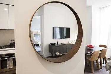 Sold by The Marketing Directors (Arias)