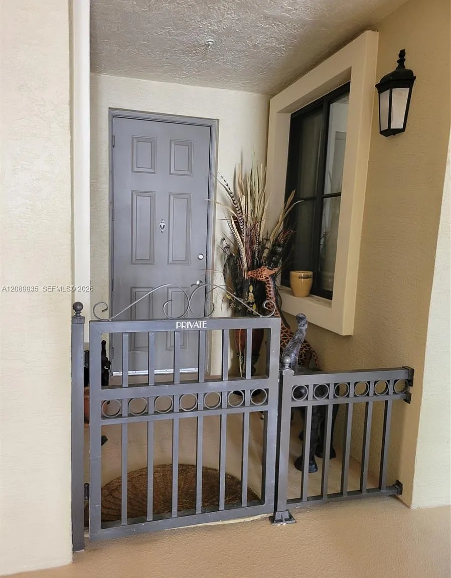 Villa Flora Condo — Photo 4