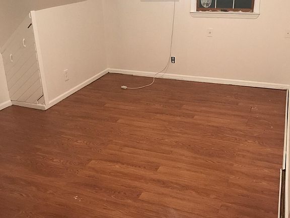 3rd image of 1819 Grant Ave