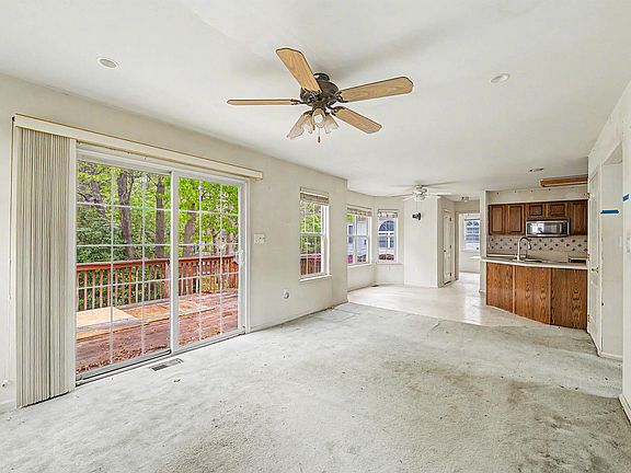 4th image of 111 Bonita Dr