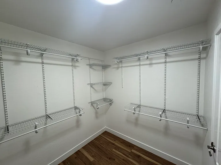 Master Walkin Closet