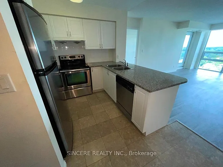 35 Hollywood Ave #1922 — Photo 12