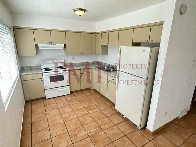 2105 Espina Street #8 — Photo 6