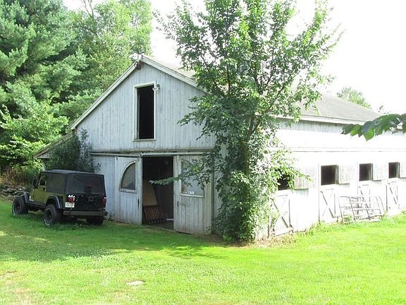 2nd image of 147 Fairbanks St
