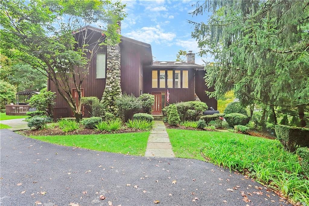 693 Den Rd, Stamford, CT 06903 Zillow