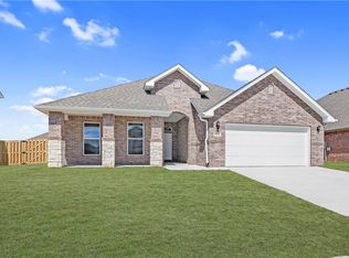 1031 Sundance Ln, Centerton, AR 72712